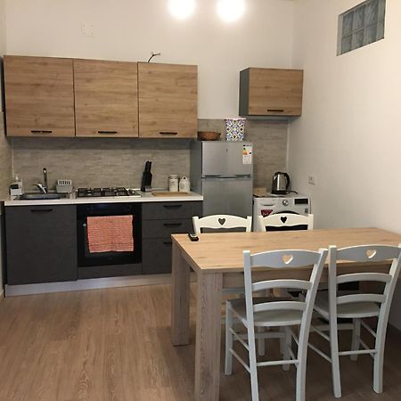La Casa Nell'Antico Cortile Apartment Catania Bagian luar foto